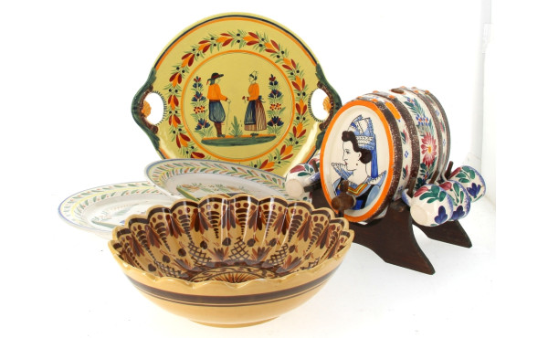 QUIMPER - Lot de faïences polychromes : 