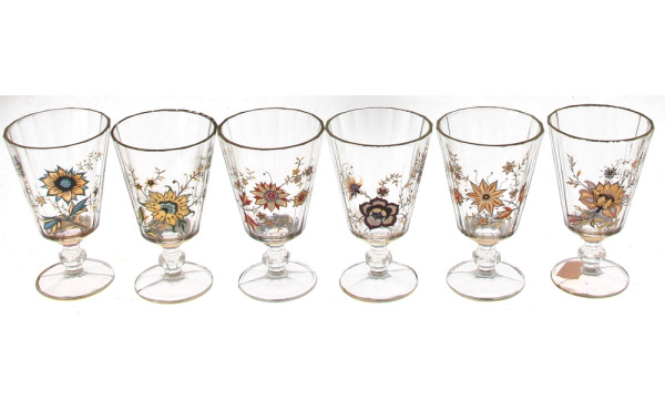 6 verres à pied anciens à décor floral p