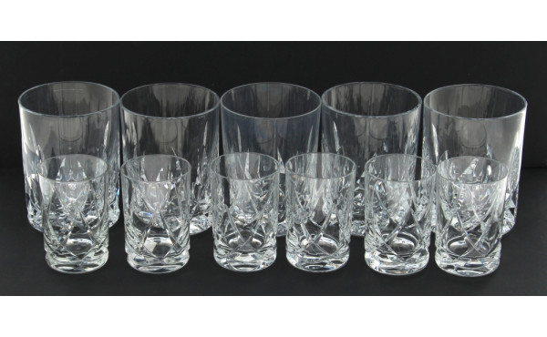 6 petits verres à apéritif en cristal, H