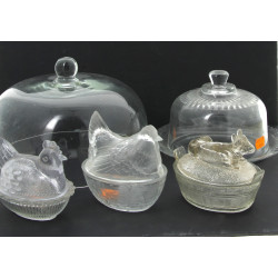 Lot de verreries comprenant une cloche e
