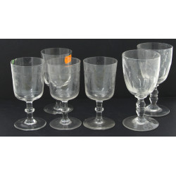 Lot de verres anciens dépareillés
