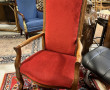 Fauteuil style Voltaire tissu rouge, pet
