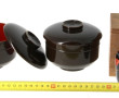 3 petits pots couverts en laque dont le 
