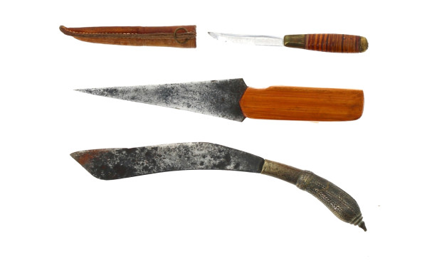 3 couteaux miniatures de 8 à 16 cm