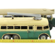 Un trolleybus mécanique à clé intégrée a