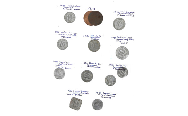 13 jetons de nécessité 10 cts dont Royan