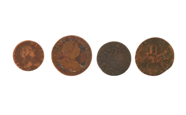 Lot de 4 pièces anciennes en cuivre