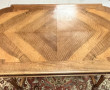 Table de milieu en placage de noyer, ouv