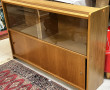 Vitrine vintage années 60 ouvrant en par
