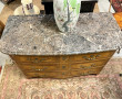 Commode dans le style du XVIIIème, en pl