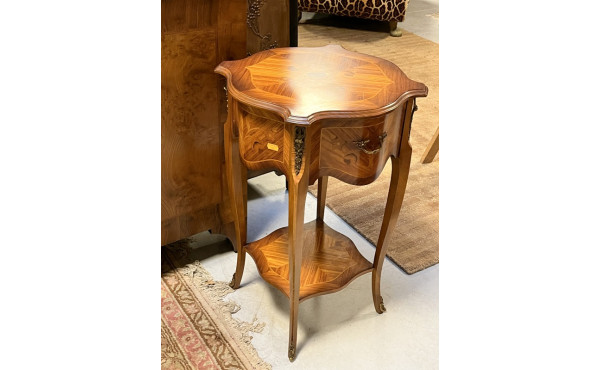 Petite table de style Transition en plac