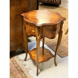 Petite table de style Transition en plac