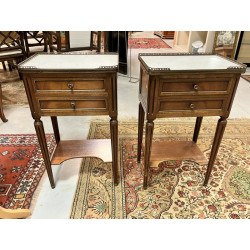 Deux chevets de style Louis XVI plateau 