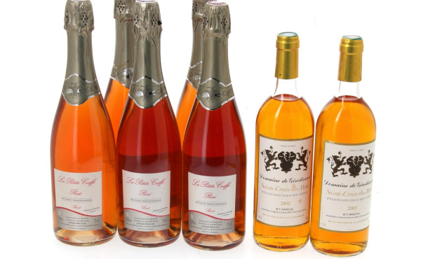 Lot de 7 bouteilles: - 5 B vin mousseux