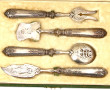 4 petits couverts de service à hors-d'œu