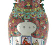CHINE Xxème - Vase en porcelaine polychr