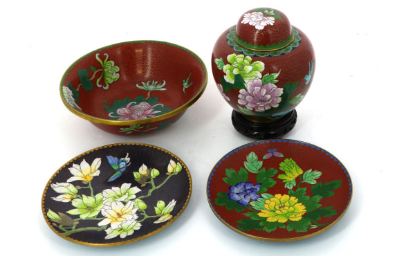Lot de pièces en cloisonné : pot à ginge