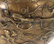 Cache-pot ancien en bronze à décor en re