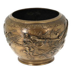 Cache-pot ancien en bronze à décor en re