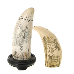 Lot de 2 copies de Scrimshaw à décor sur