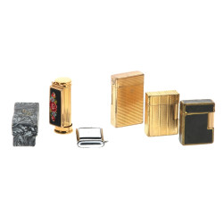 Lot comprenant une petite montre de col 