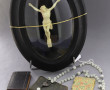 RELIGIOSA - Lot comprenant : un Christ e