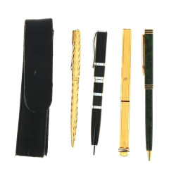 Lot de 4 stylos : un roller PARKER en pl