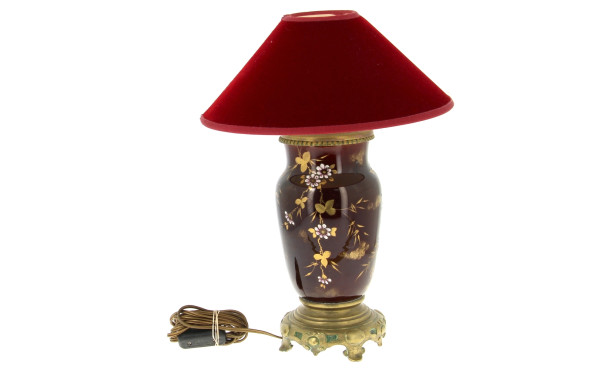 Lampe en bronze, corps émaillé et or à d