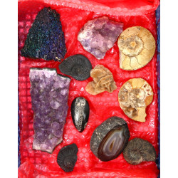 Lot de minéraux dont géode d'agate 7,5 x
