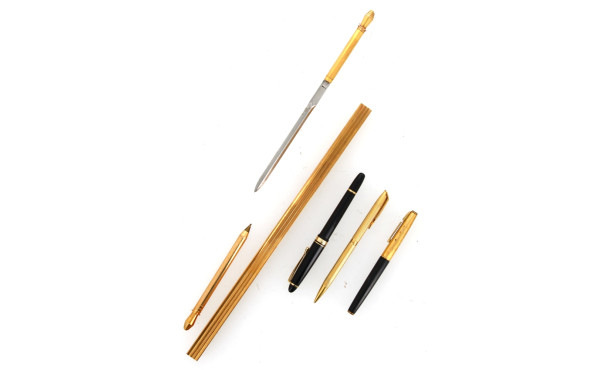 Lot de 3 stylos : un stylo vintage Water