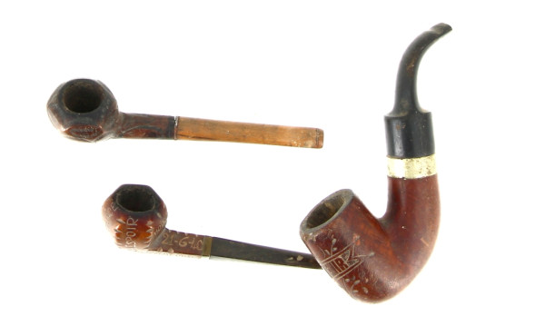 PRISONNIER DE GUERRE - 3 pipes souvenirs