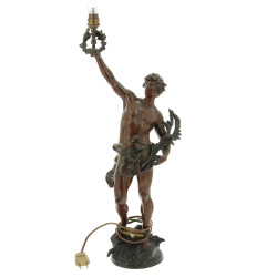 Sujet en régule monté en lampe (petite r
