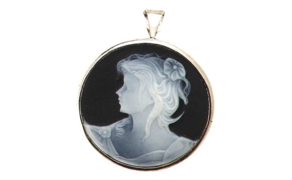 Broche-pendentif en argent 925ème sertie