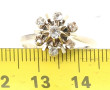 Bague en or gris 18 carats, poinçon tête