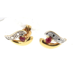 Paire de boucles d'oreilles en or jaune 