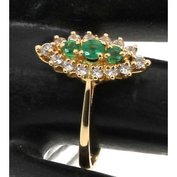 Bague navette en or jaune, poinçon tête 
