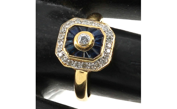 Bague en or jaune 18 carats, poinçon têt