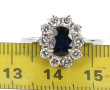 Bague en or gris 18 carats, poinçon tête