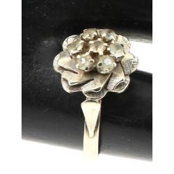 Bague en or gris 18 carats, poinçon hibo