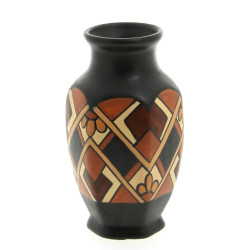 Vase en céramique à décor géométrique da
