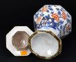 Potiche en faïence polychrome dans le go