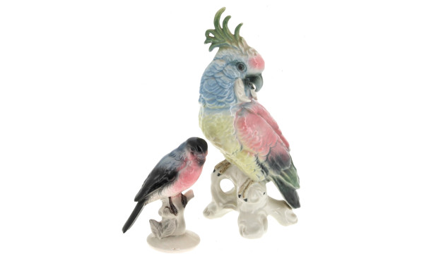 Perroquet branché, sujet en porcelaine, 