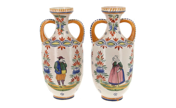 HENRIOT QUIMPER - Paire de vases à deux 