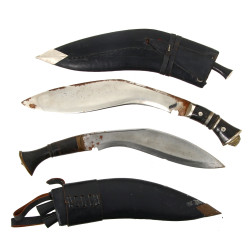 2 poignards Indien dit KHUKURI à lame co