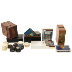 Lot de jeux de cartes dont décor d'Hiros