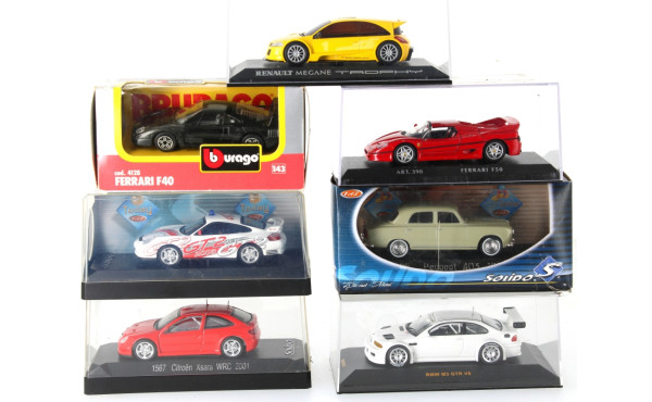 6 véhicules 1/43 dont F40 Burago