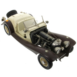 Maquette de voiture Alfa Roméo , L 60 cm