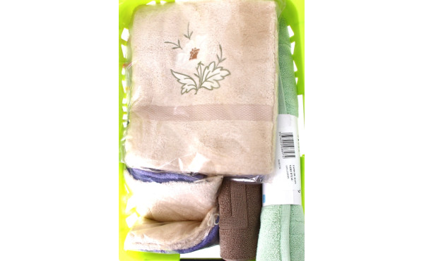 Linge de toilette neuf sous blister (2 s