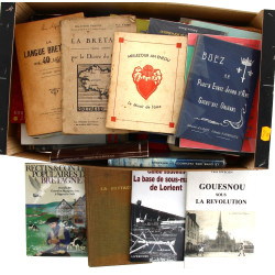 BRETAGNE - Caisse de livres en français 