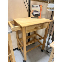Desserte en bois clair ouvrant à un tiro